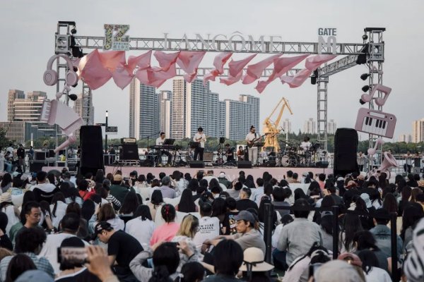 升融配资 探徐汇｜西岸梦中心用多元业态激活城市微度假